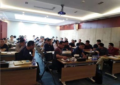 夯實(shí)基礎(chǔ)，提升素質(zhì)，房管中心開展拆遷知識(shí)培訓(xùn)