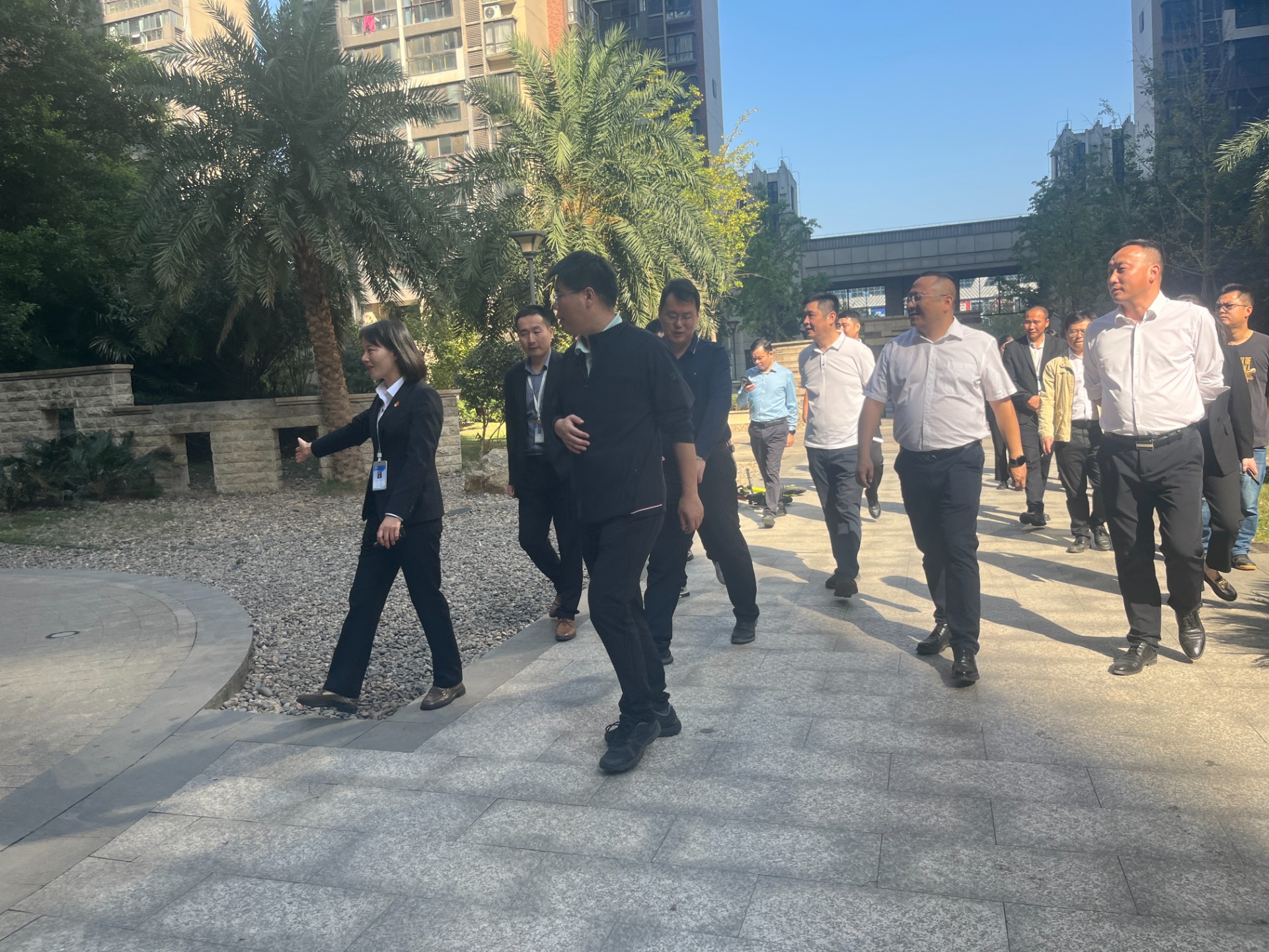 監(jiān)利市領導蒞臨百晟首府調研指導工作